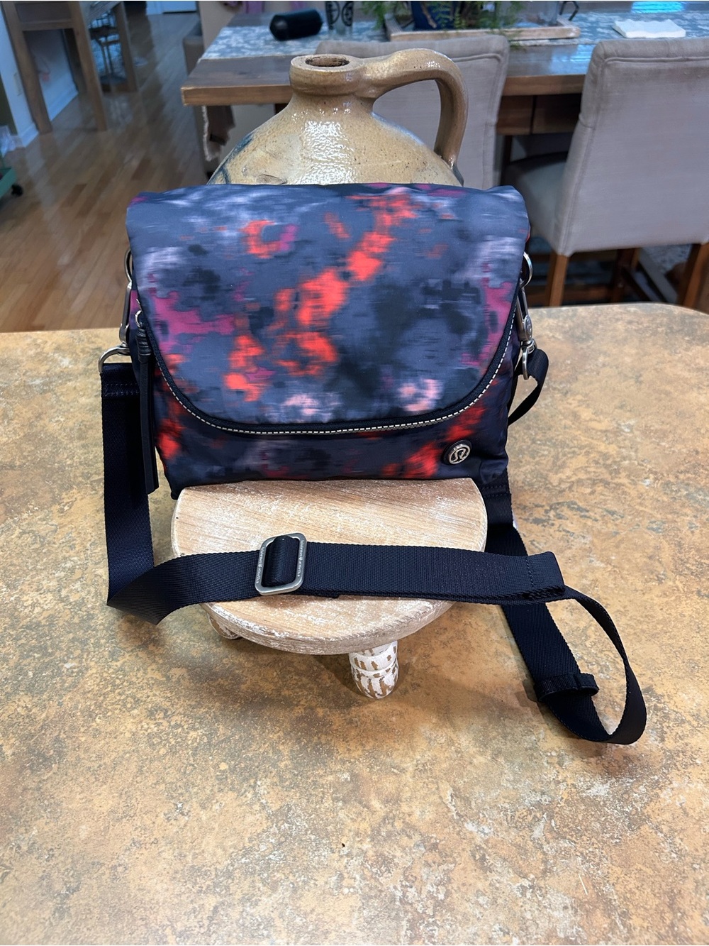Lululemon Party OM Bag Simple Blooms Regal Plum Multi/Naval Blue